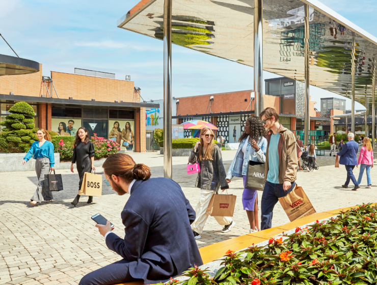 Viocolungo Outlet near Milan