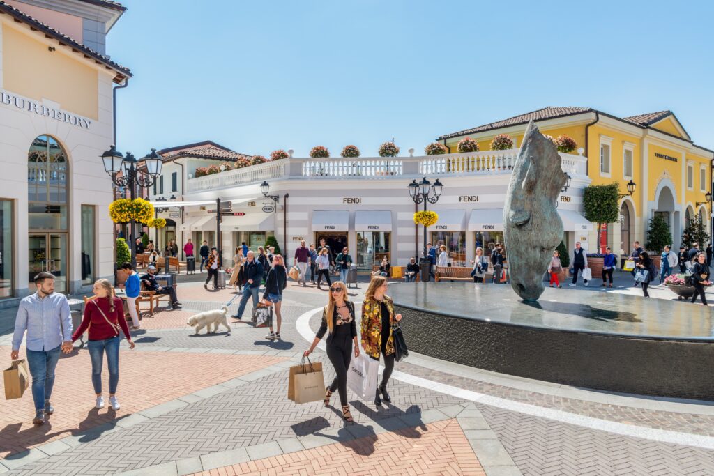 outlet shopping in milan