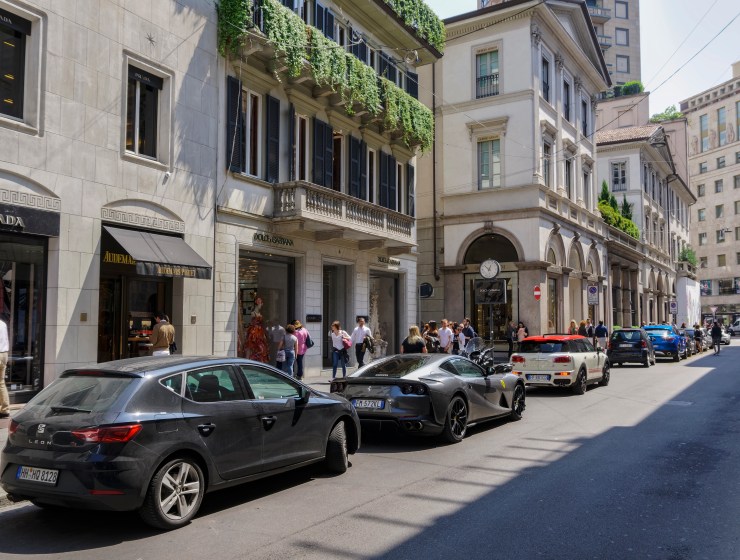 via montenapoleone milano