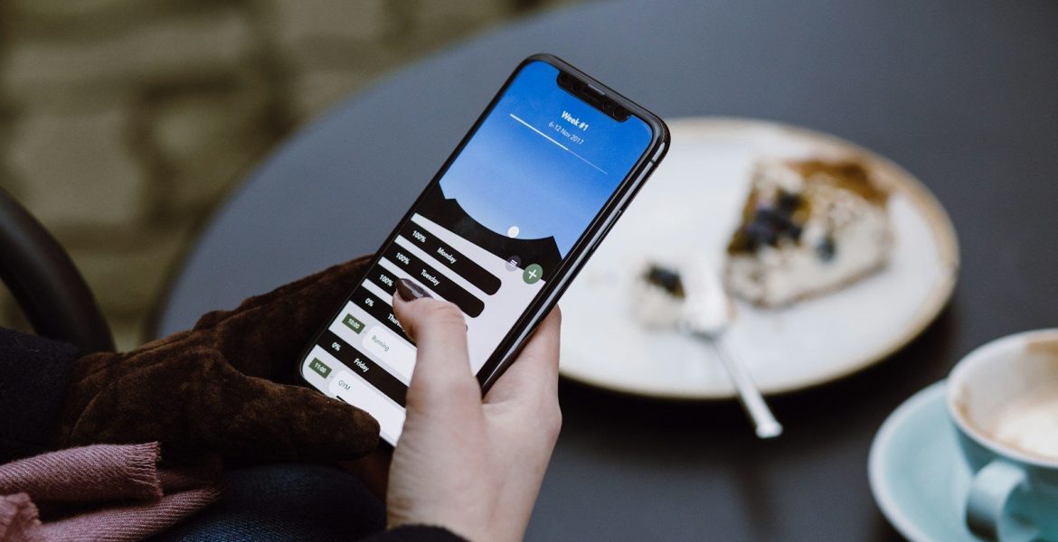 photo of smartphone for eSIM guide