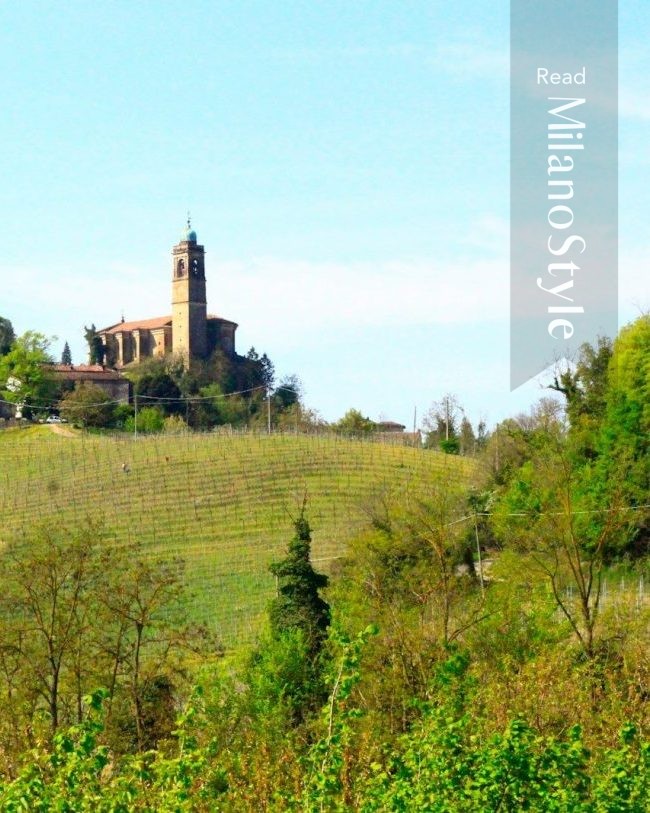 Uma pequena aldeia no topo de uma montanha