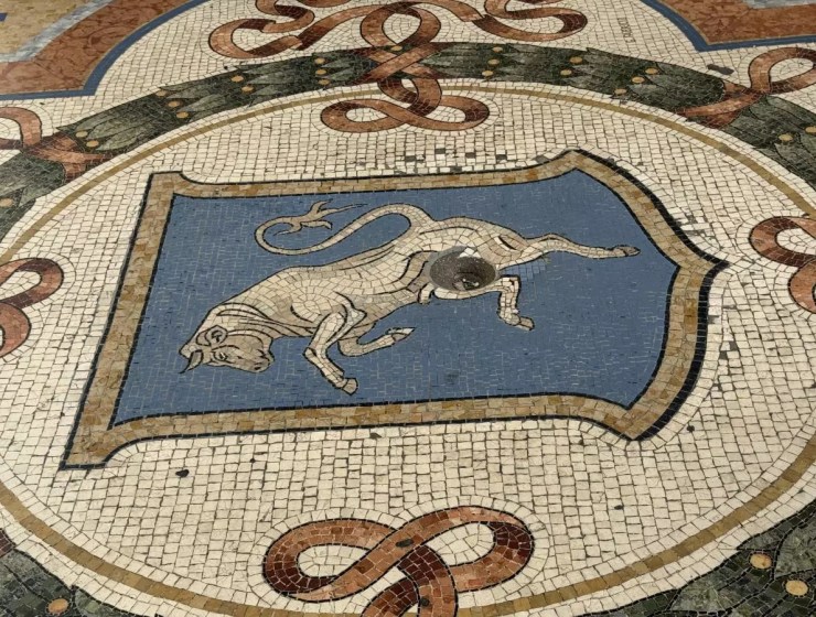 mosaic floor of Milano Galleria Vittorio Emanuele