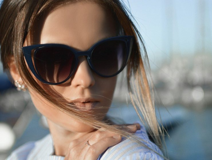selective focus photography of woman