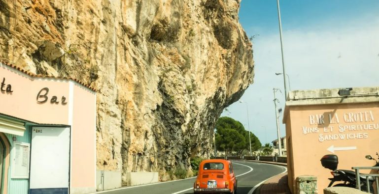 Driving in Italy: Barrier-Free Toll Roads Expand